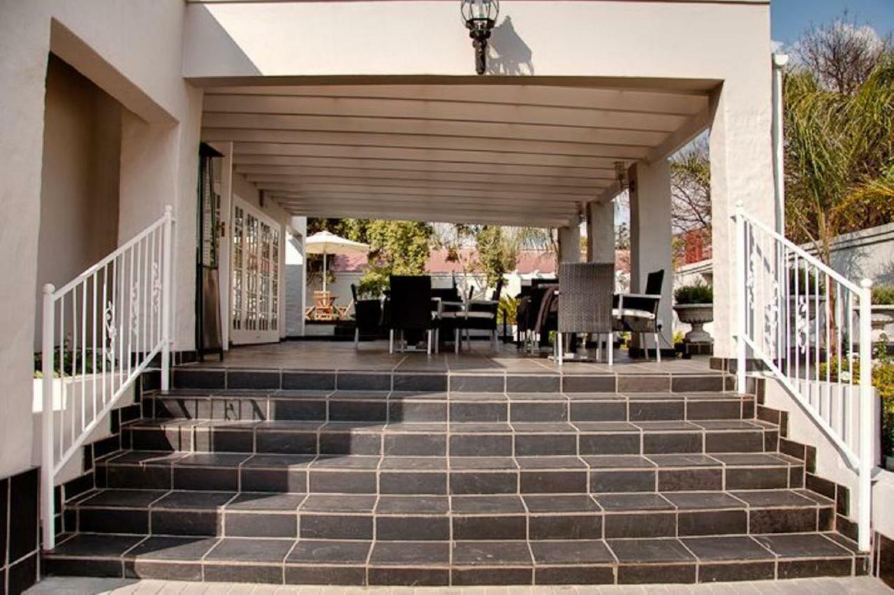 Touch Of Class Guest House Pretoria-Noord Exterior foto